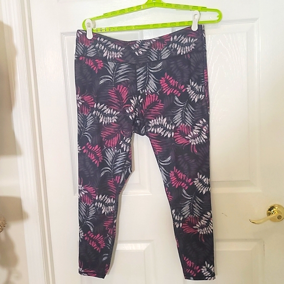 Fabletics Set - Picture 3 of 7